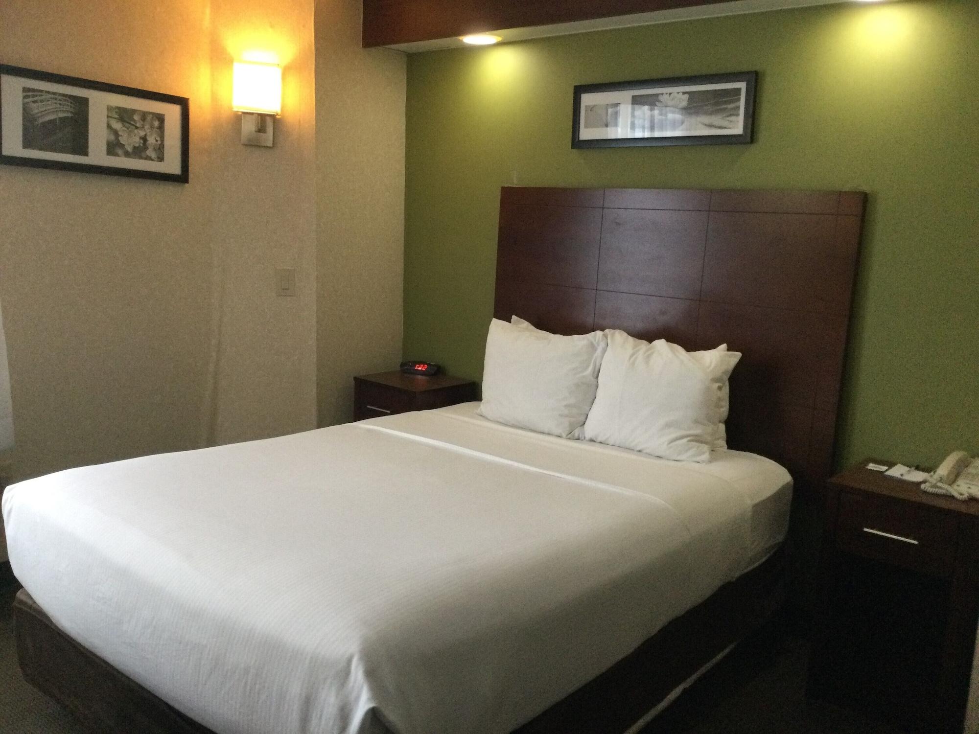 Hotel Baymont By Wyndham Flat Rock Esterno foto