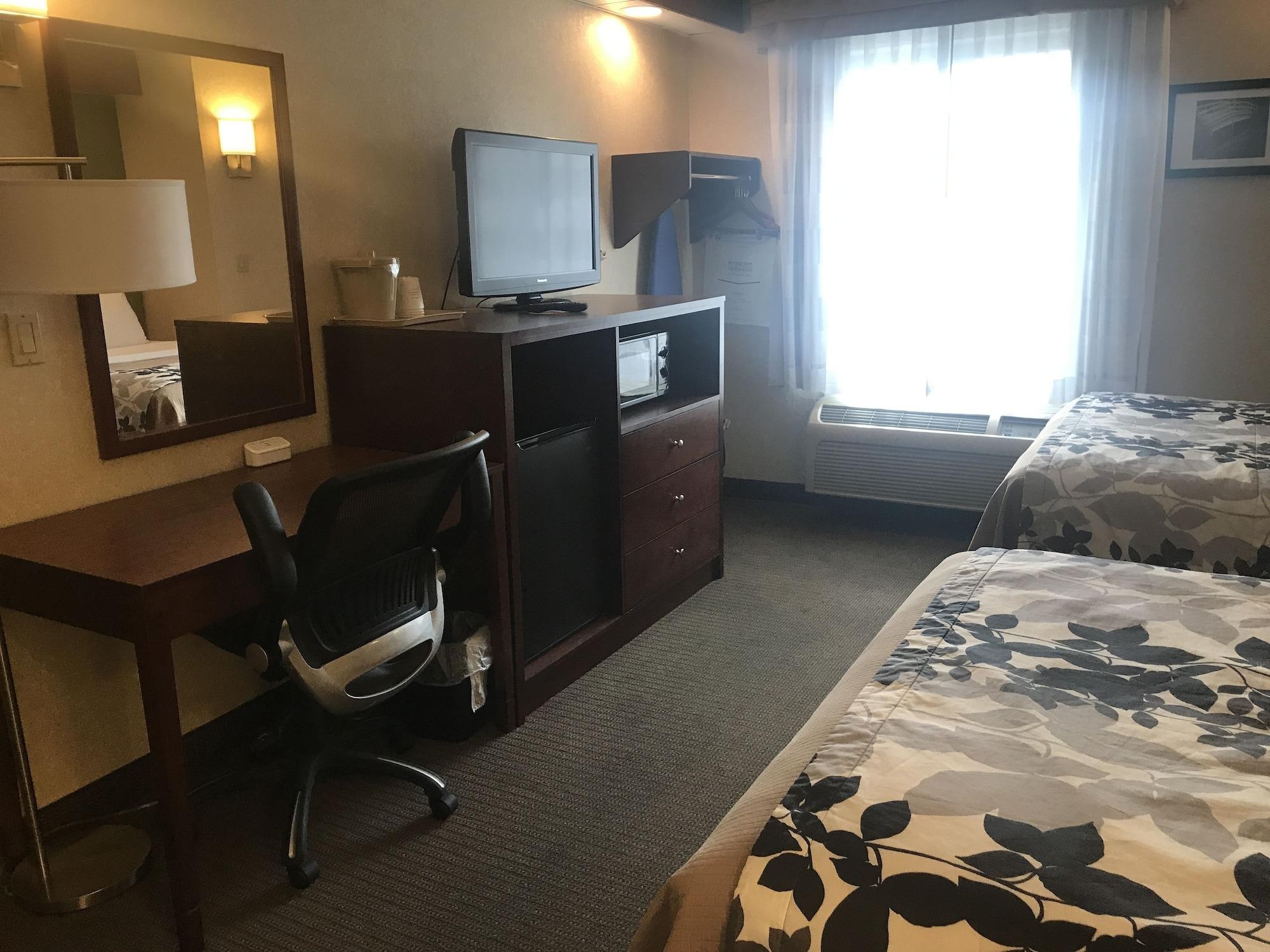 Hotel Baymont By Wyndham Flat Rock Esterno foto
