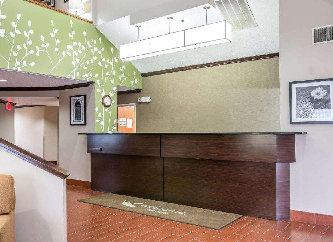 Hotel Baymont By Wyndham Flat Rock Esterno foto