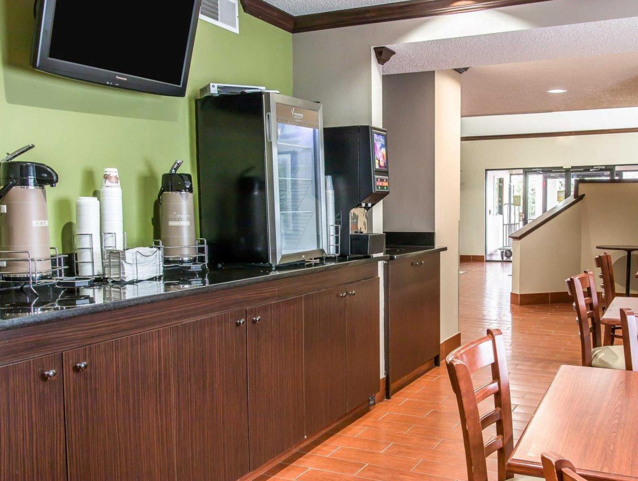 Hotel Baymont By Wyndham Flat Rock Esterno foto