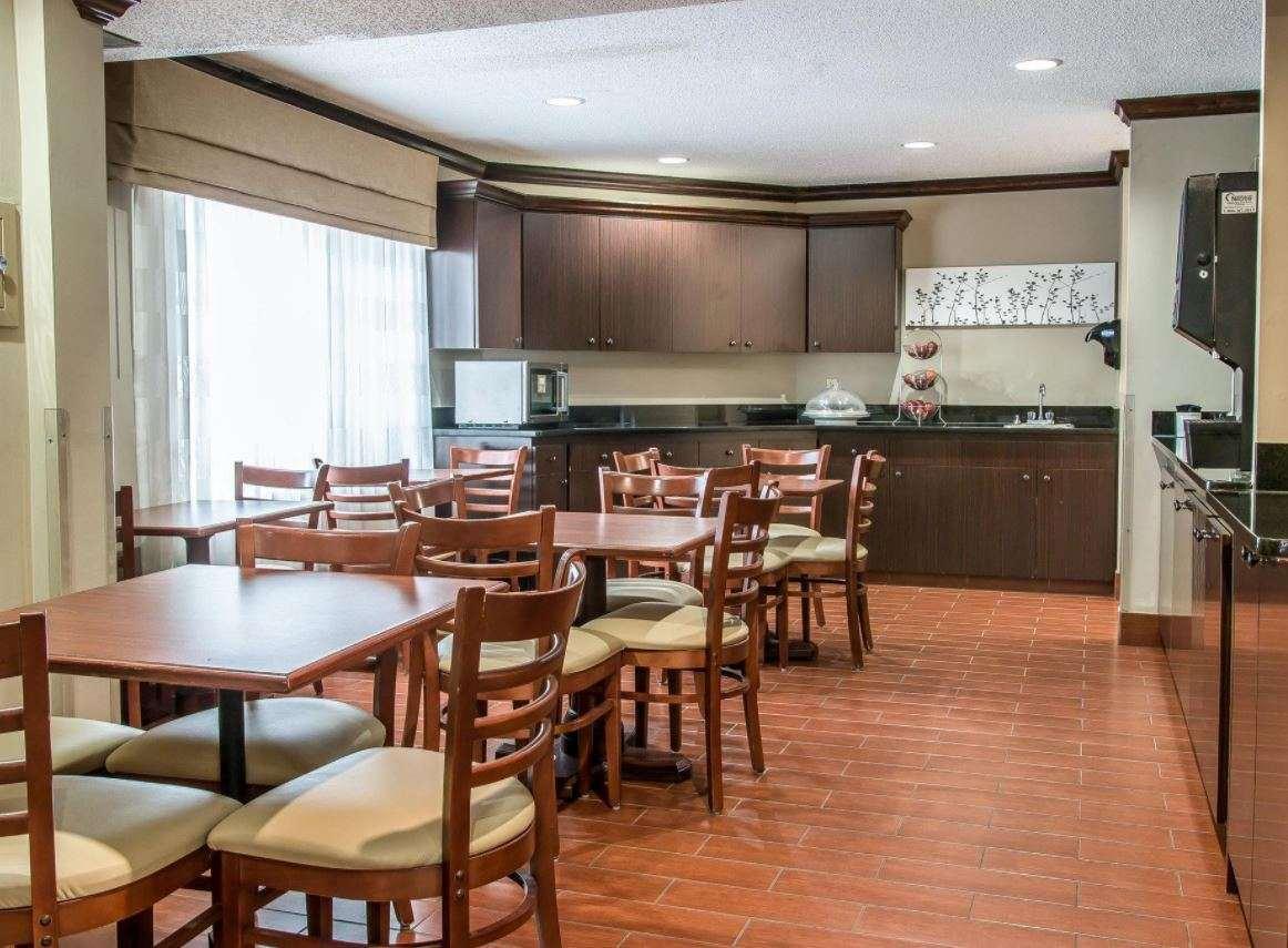 Hotel Baymont By Wyndham Flat Rock Esterno foto