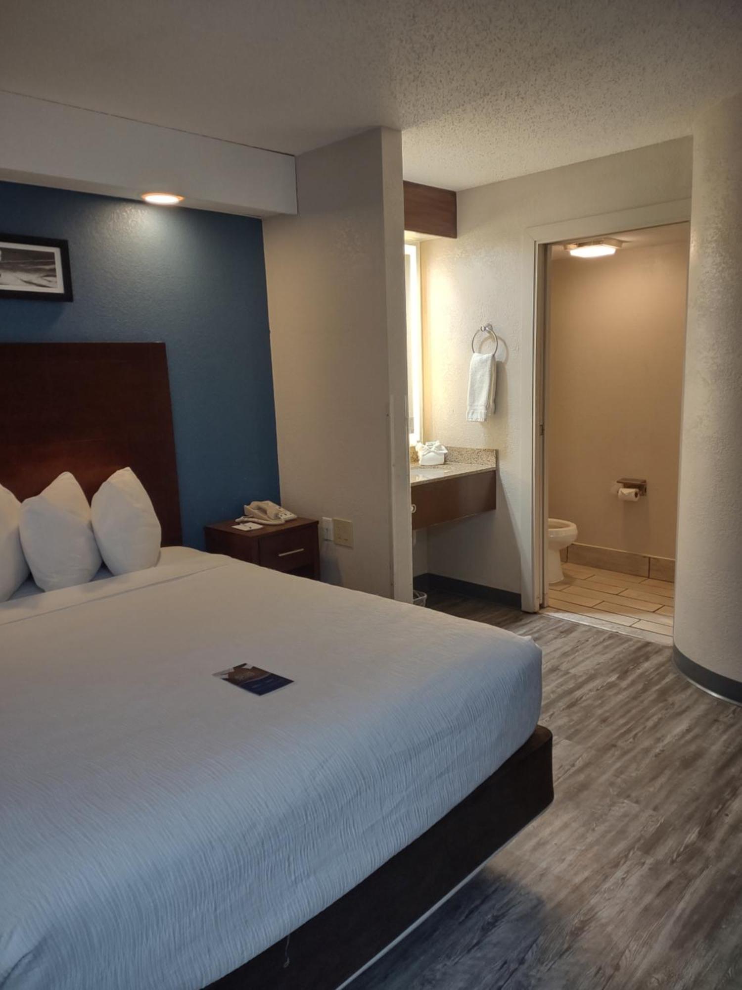 Hotel Baymont By Wyndham Flat Rock Esterno foto