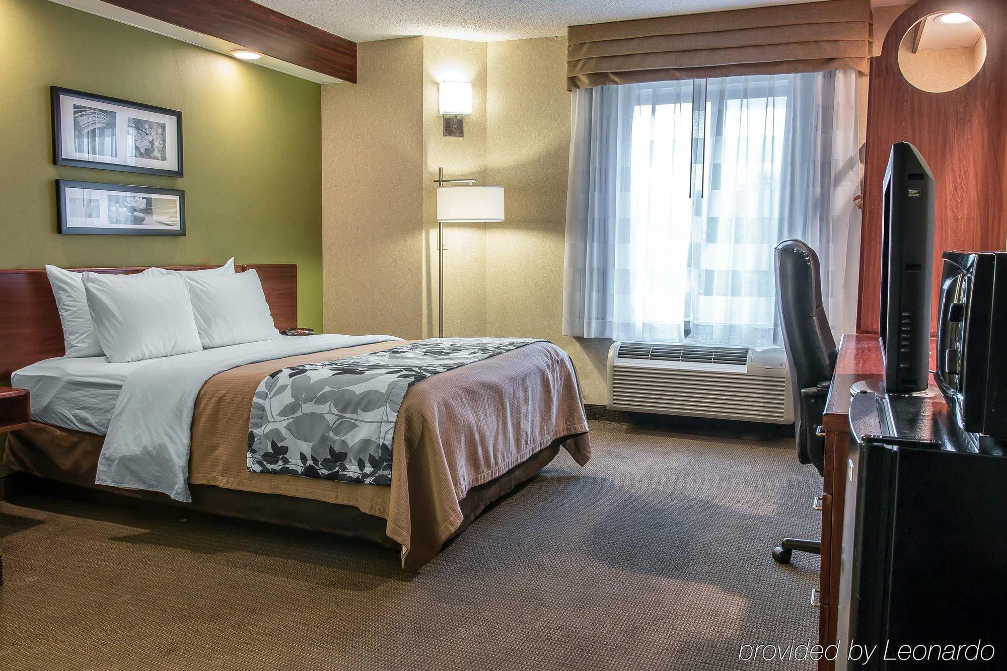 Hotel Baymont By Wyndham Flat Rock Esterno foto