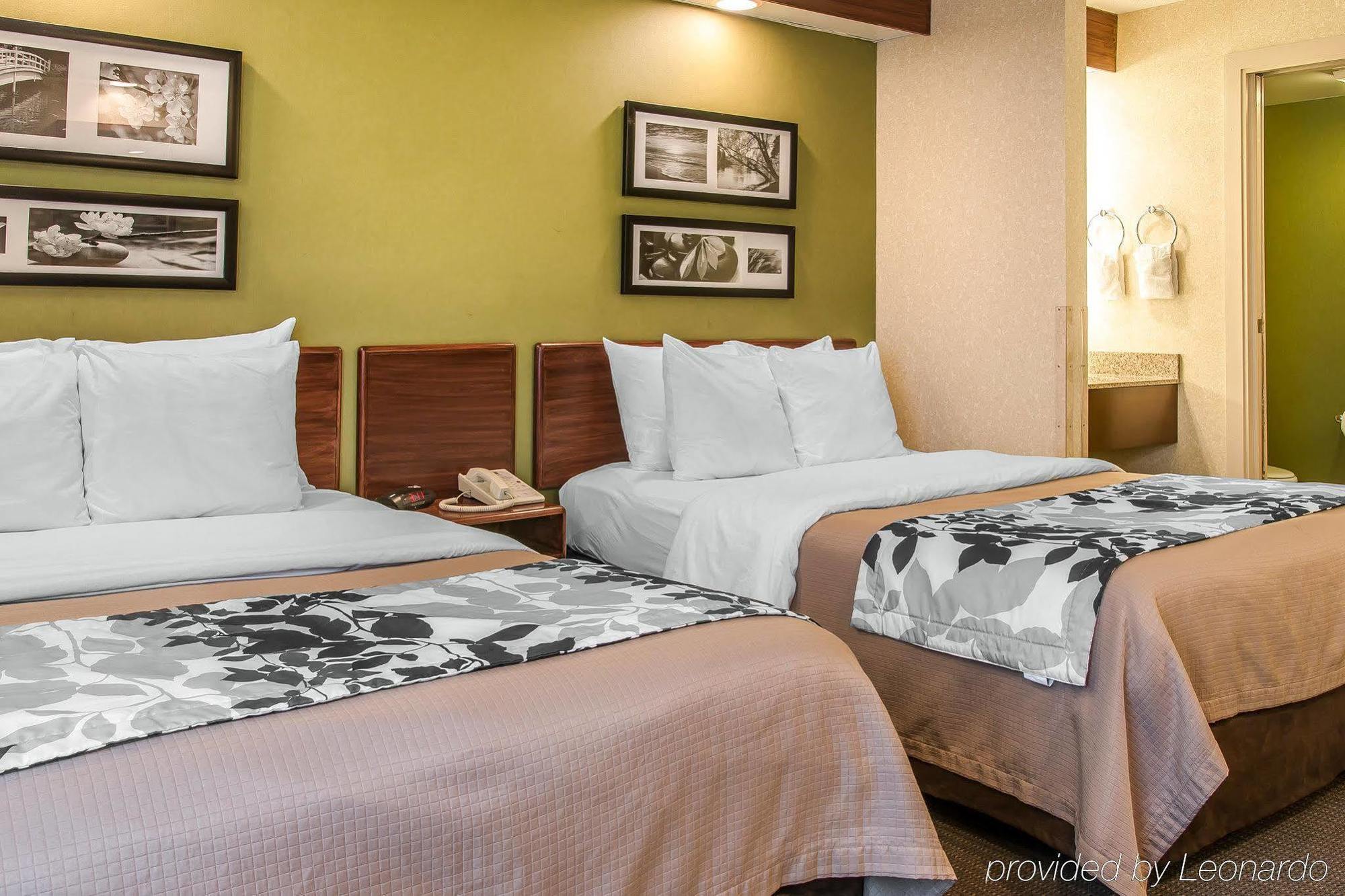 Hotel Baymont By Wyndham Flat Rock Esterno foto